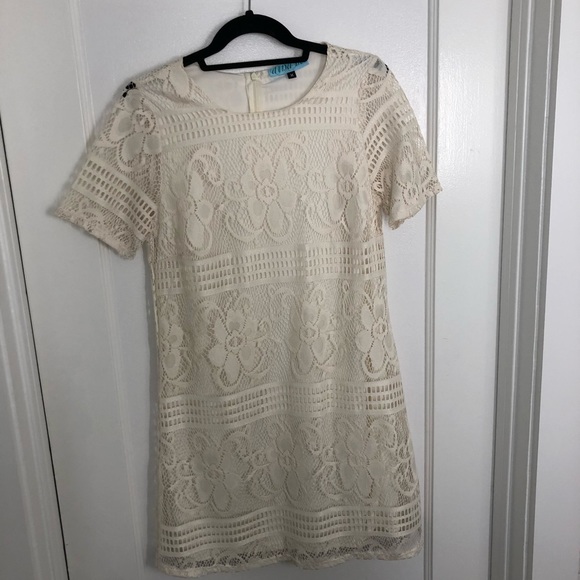 Lace ivory shift dress - Picture 2 of 6